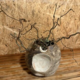 Kugle vase, en leg med oxyder og struktur